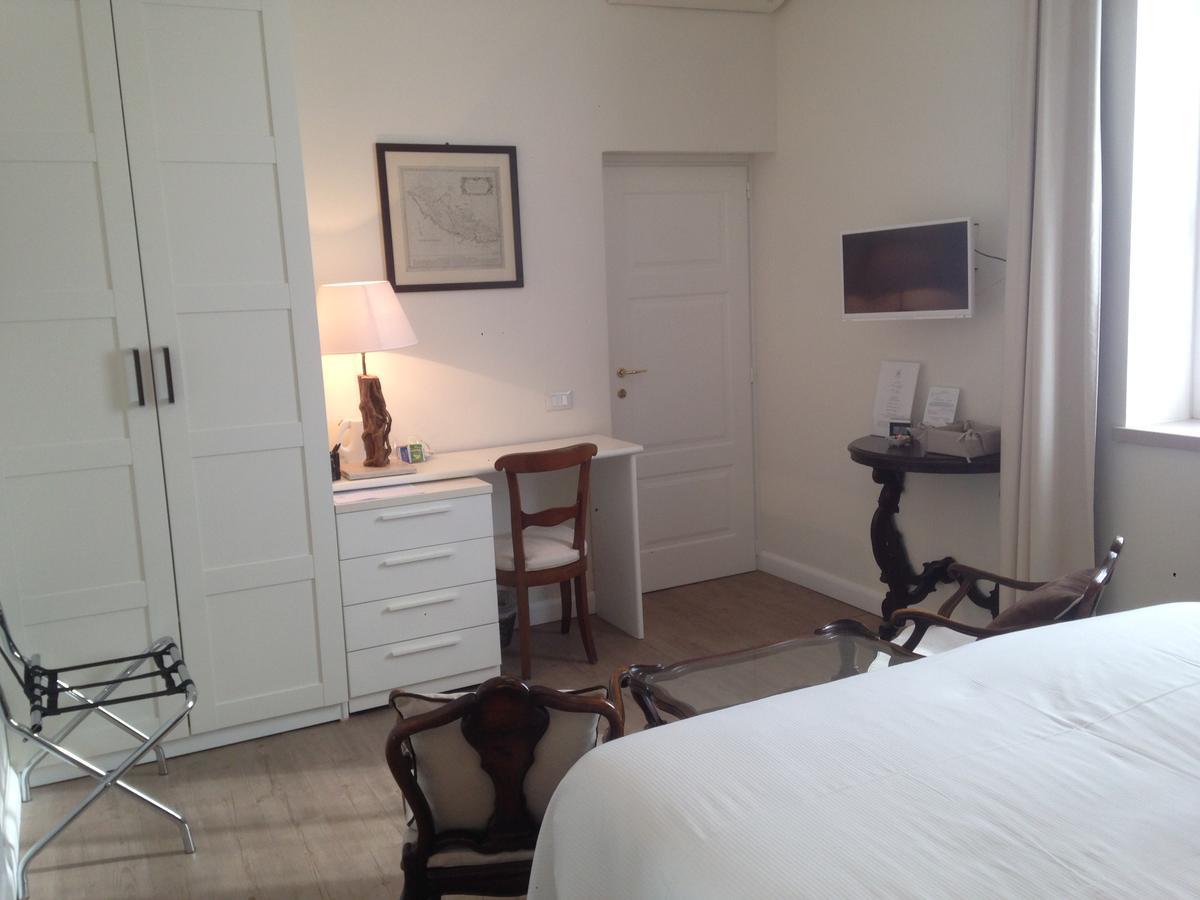 Relais Torre Dei Torti - Luxury Bed And Breakfast Cava Manara Eksteriør billede